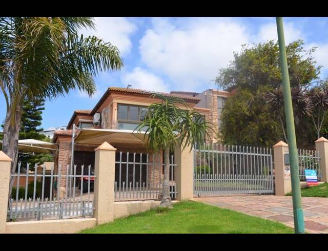 4 BEDROOM TOWNHOUSE FOR SALE IN ISLAND VIEW